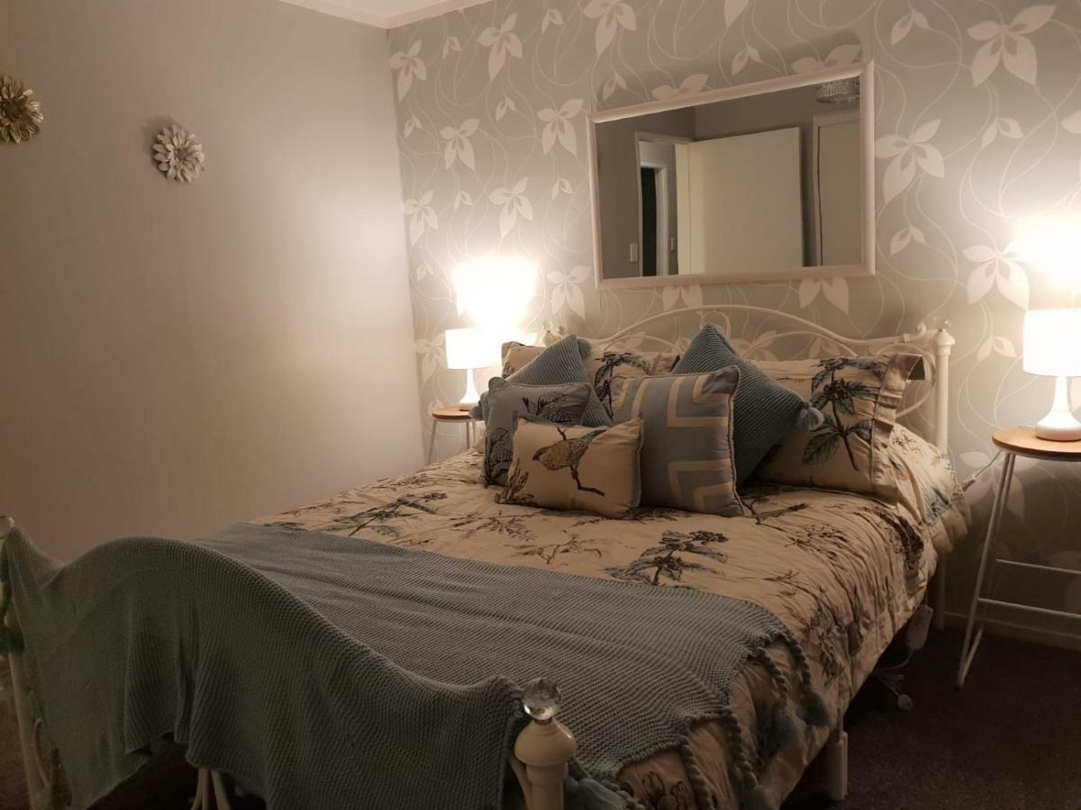 B, D & D Bed And Breakfast Taupo Exterior photo